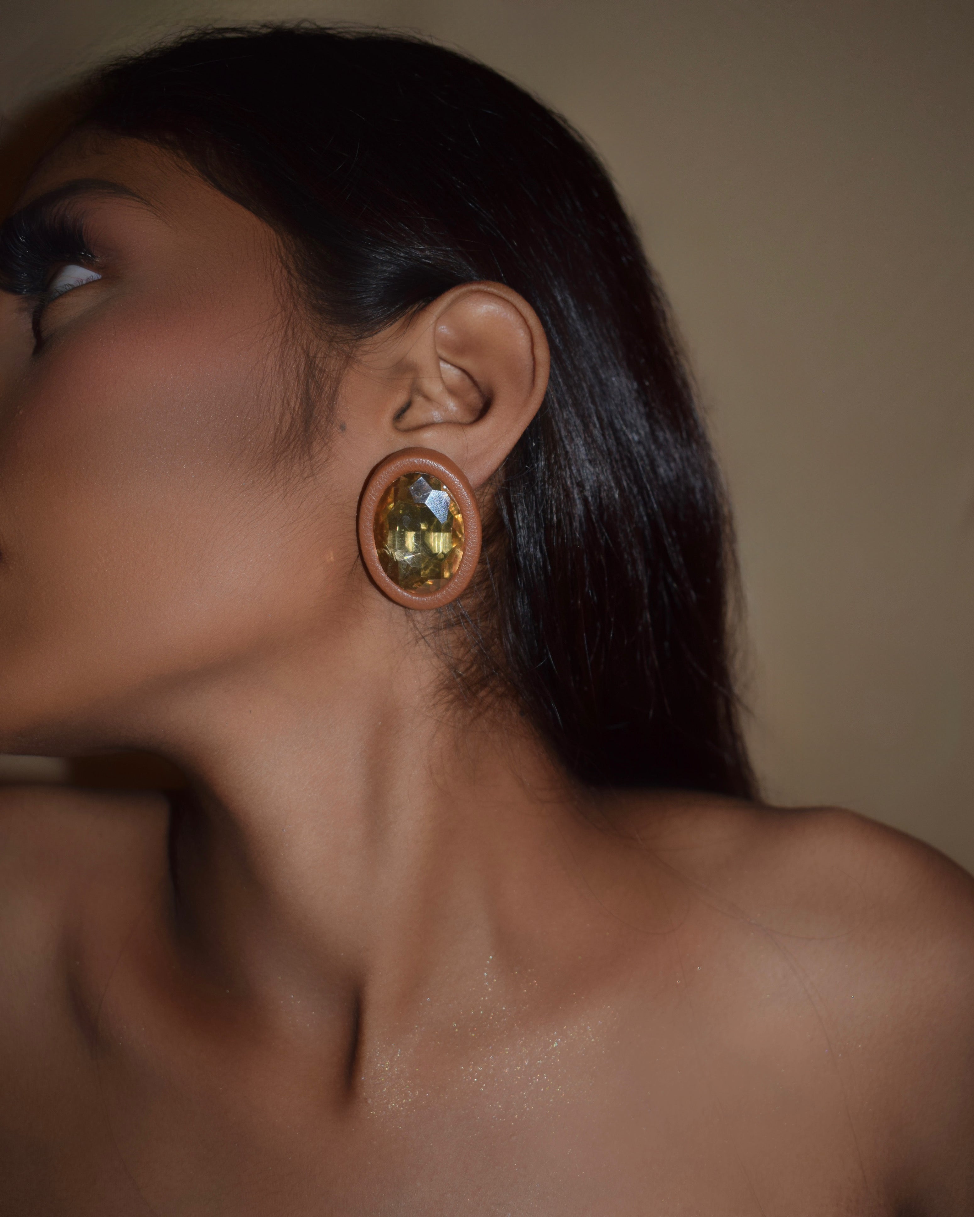 HALO STUDS - TAN