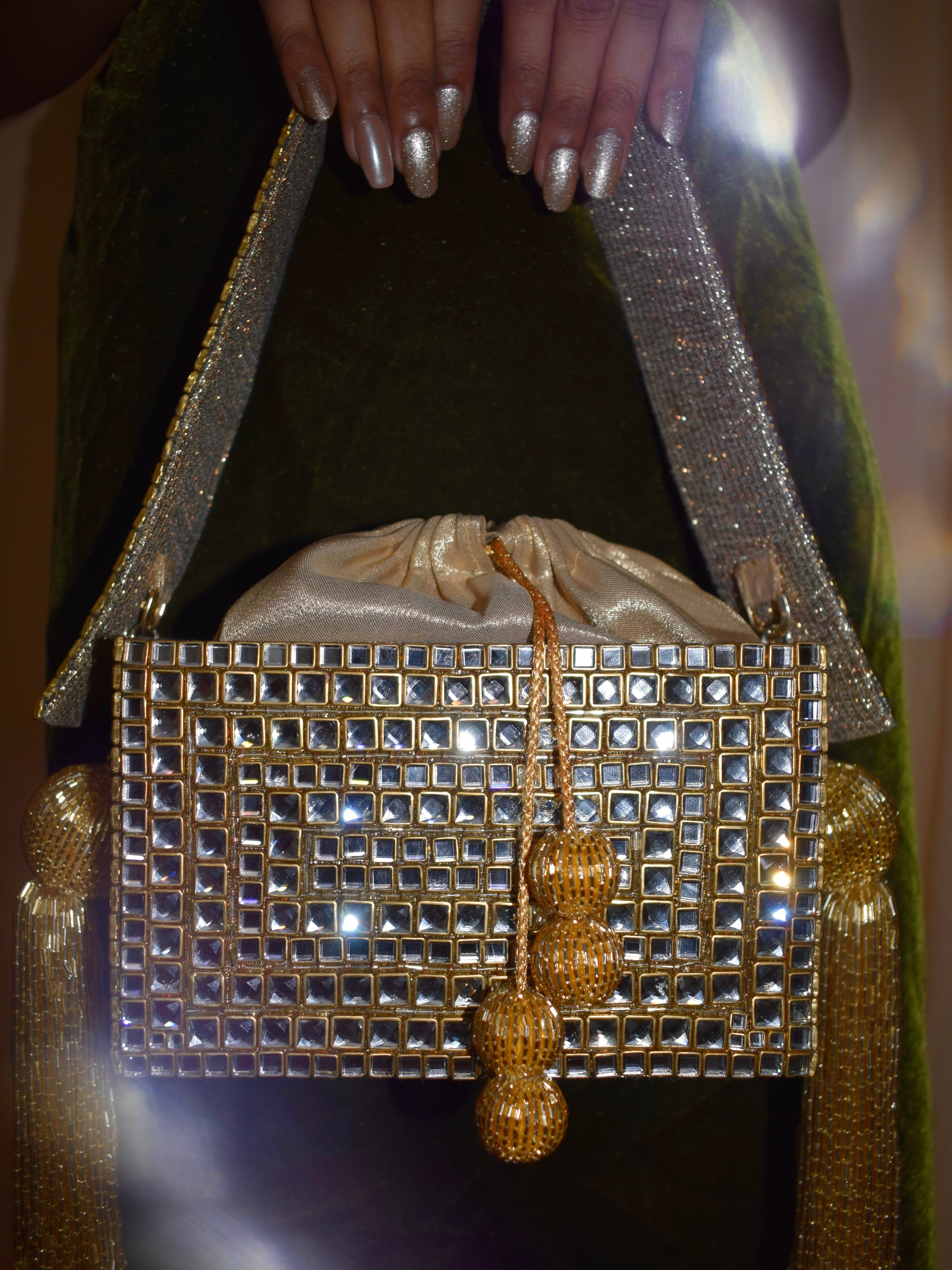 NOOR BAG (attached drawstring pouch)