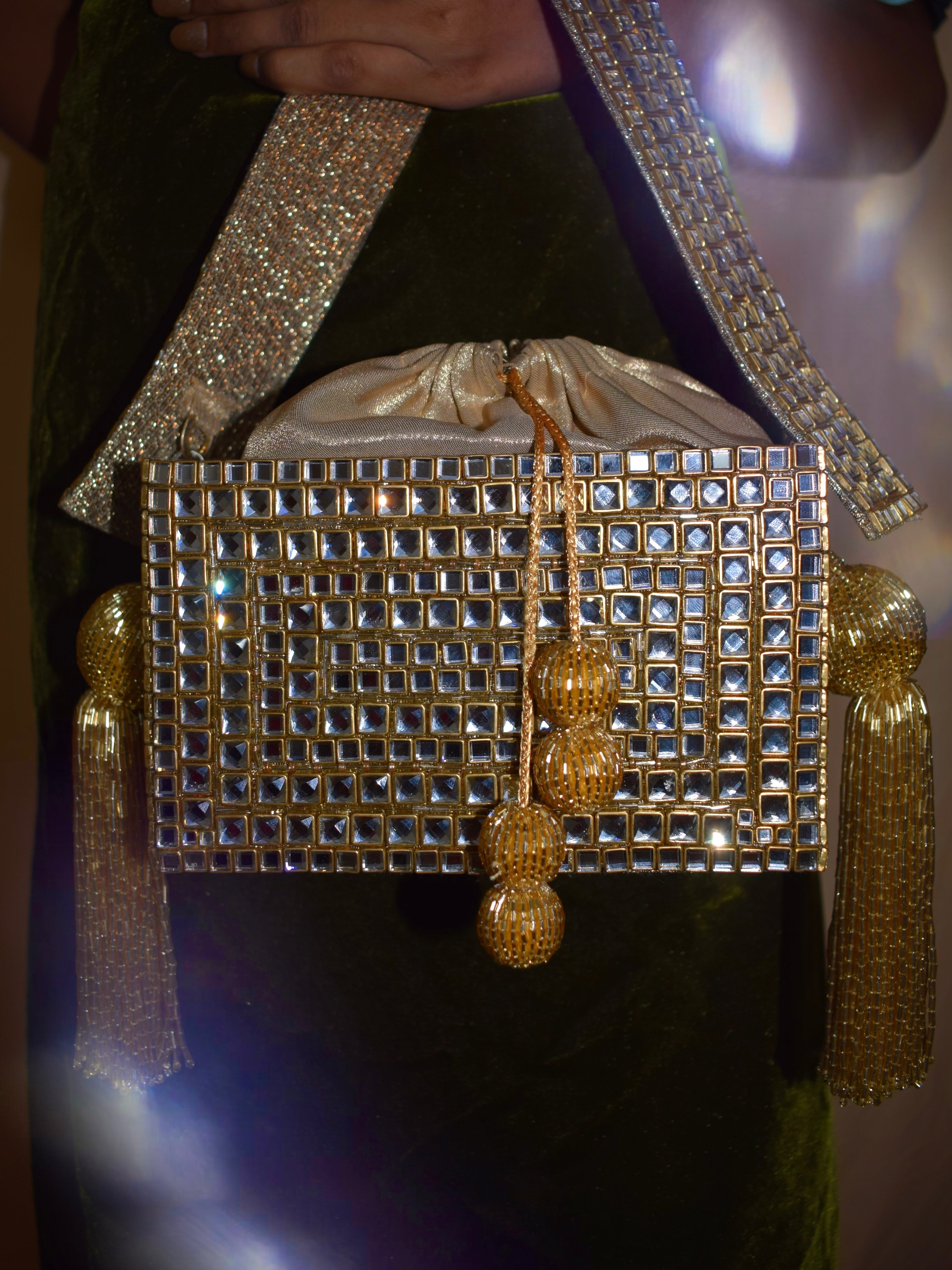 NOOR BAG (attached drawstring pouch)