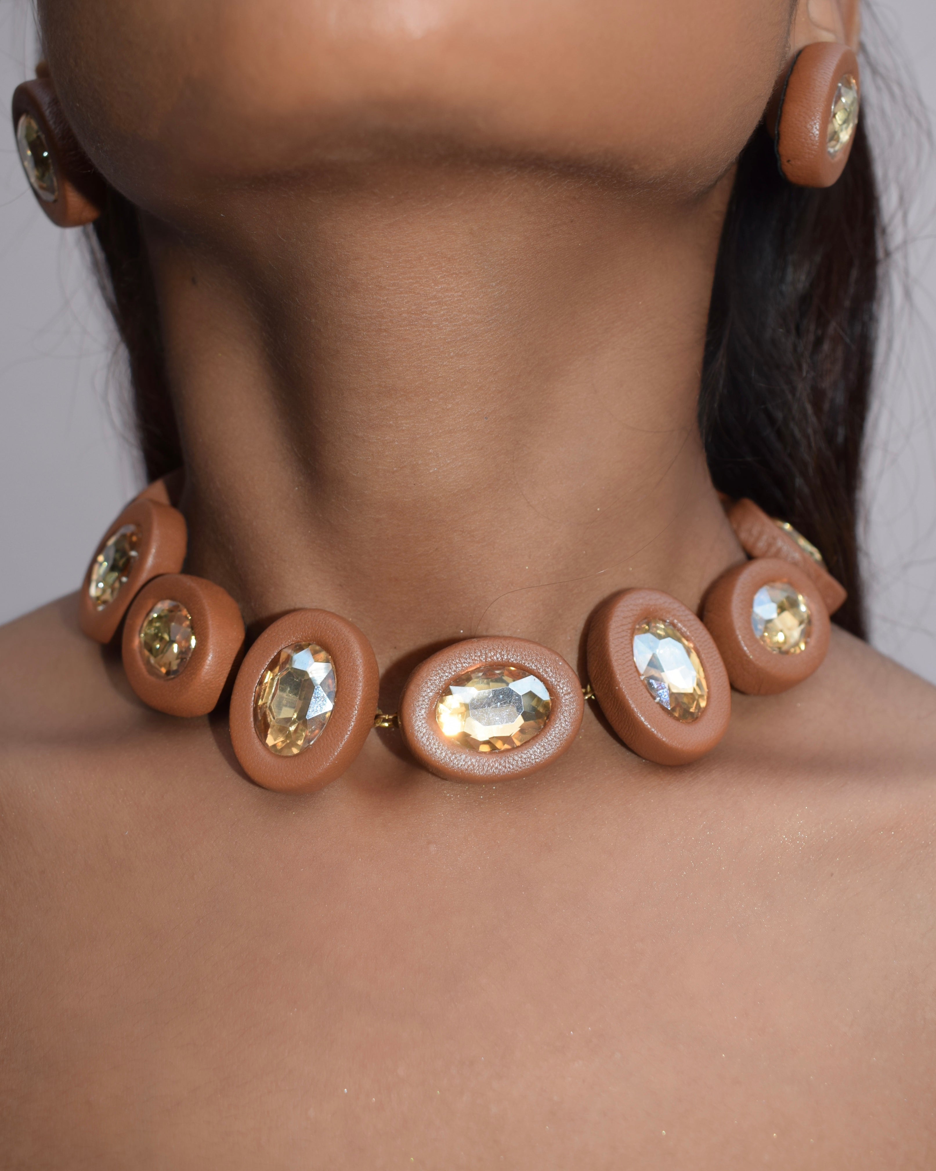 OVALINE NECKLACE - TAN