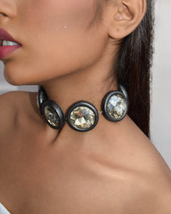 ORB CHOKER IN GUNMETAL