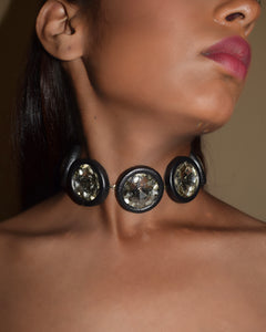 ORB CHOKER IN GUNMETAL