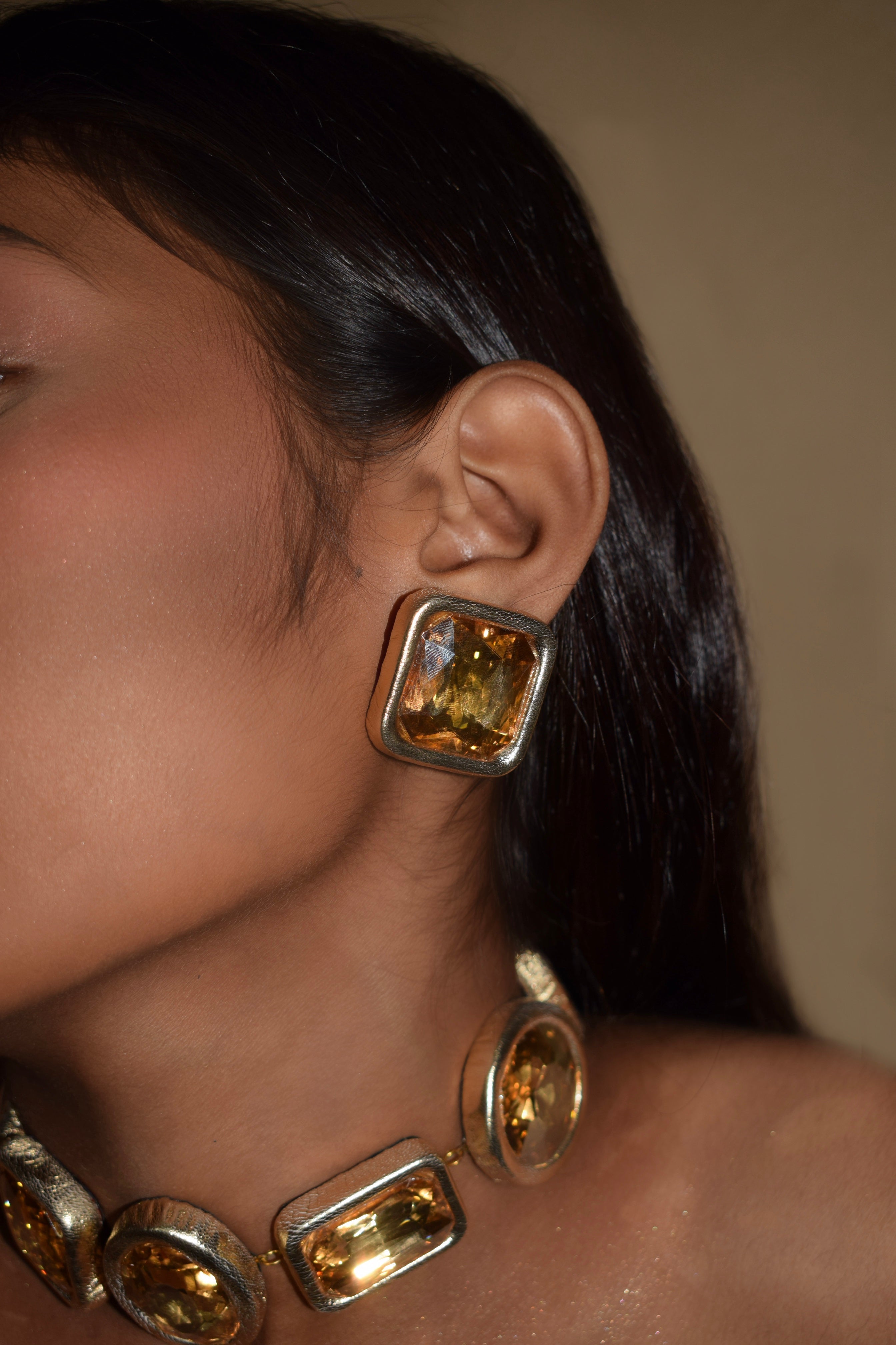 AURORA STUDS - GOLD